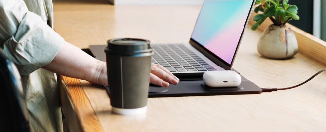 4 In 1 Wiresless Charging Laptop Sleeve